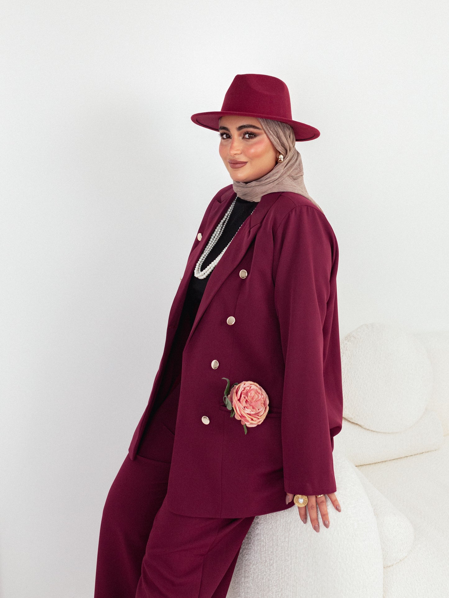 🍷 Ruby – Burgundy