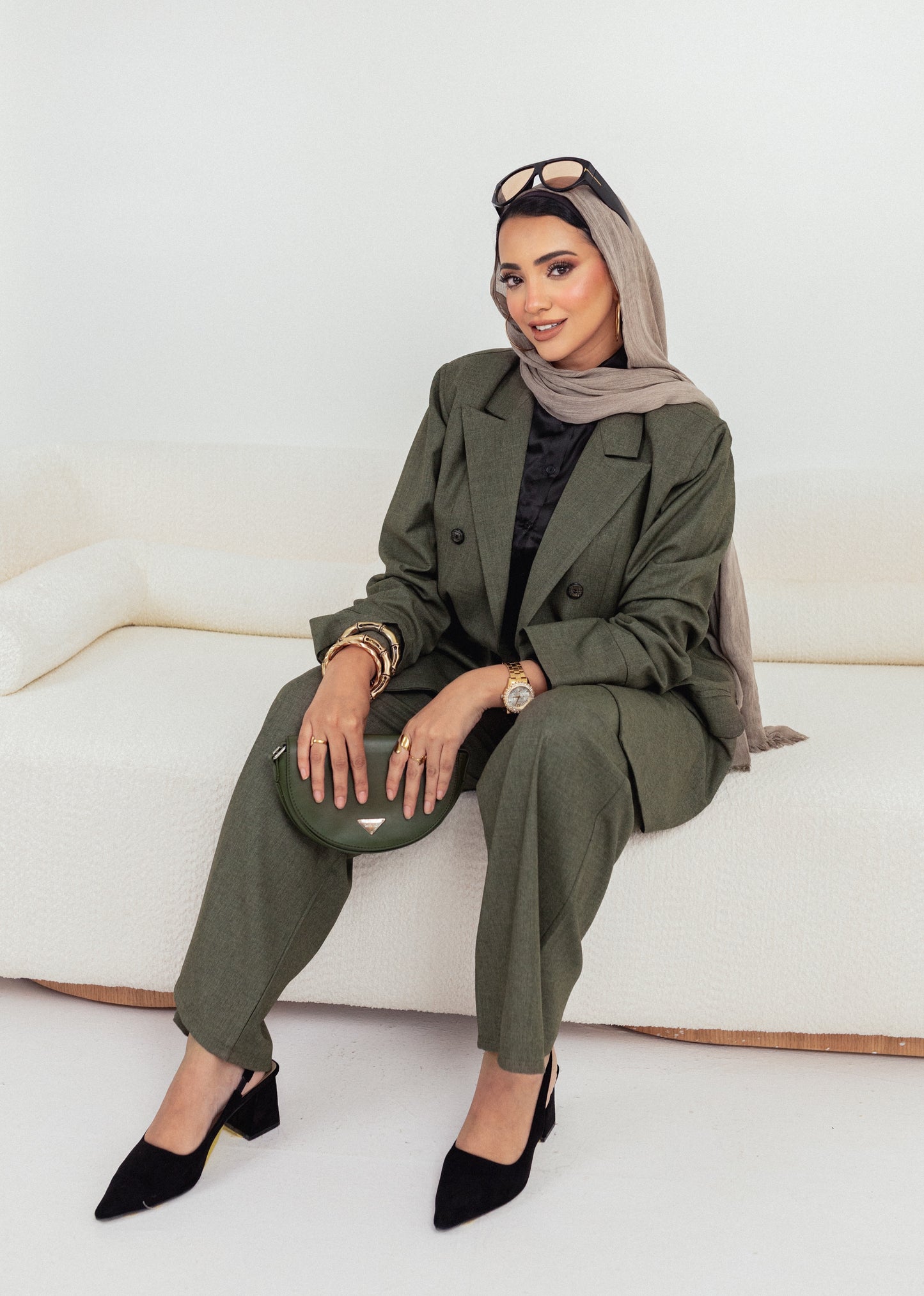 🌿 Olivia – Olive Green