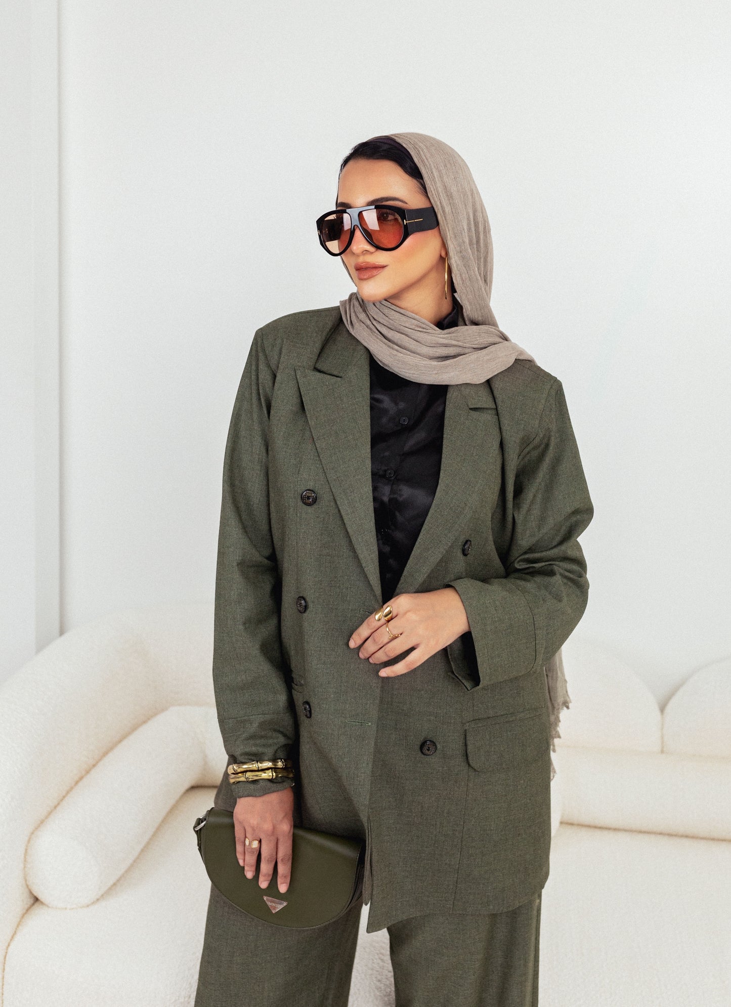 🌿 Olivia – Olive Green