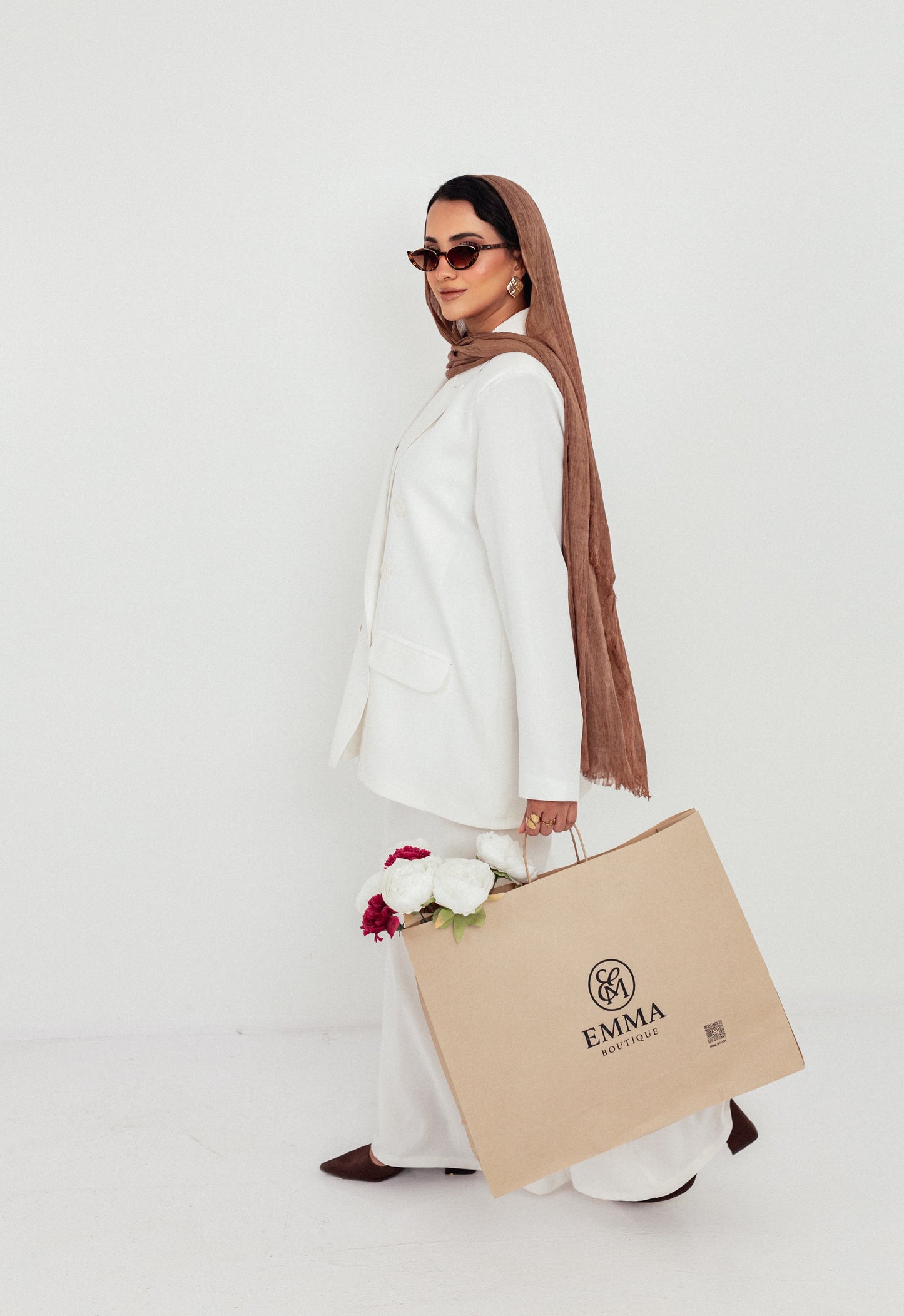 🤍 Pearla – White