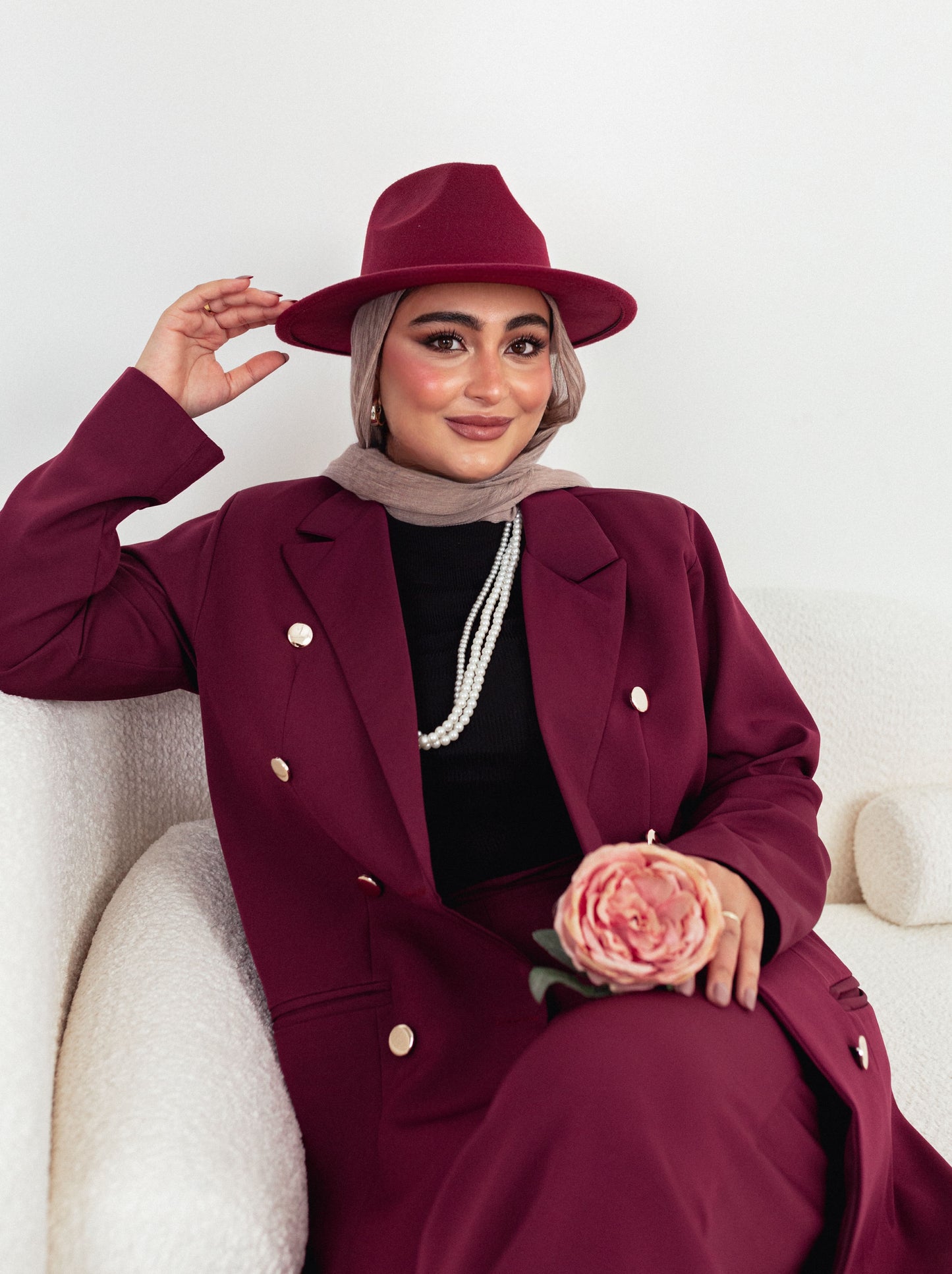 🍷 Ruby – Burgundy