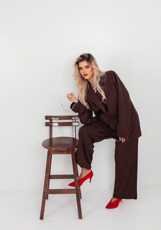 ☕ Mocha – Brown