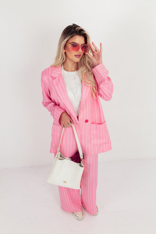 🩷 Barbie Boss – Pink × White