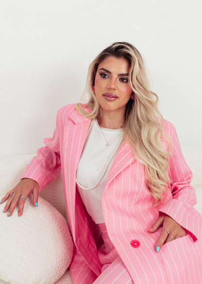 🩷 Barbie Boss – Pink × White
